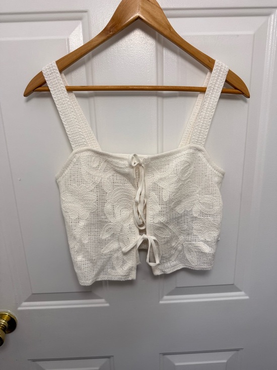 Abercrombie And Fitch White Crochet Tie Front Knit Tank Top Size XXS NWT - Picture 2 of 7